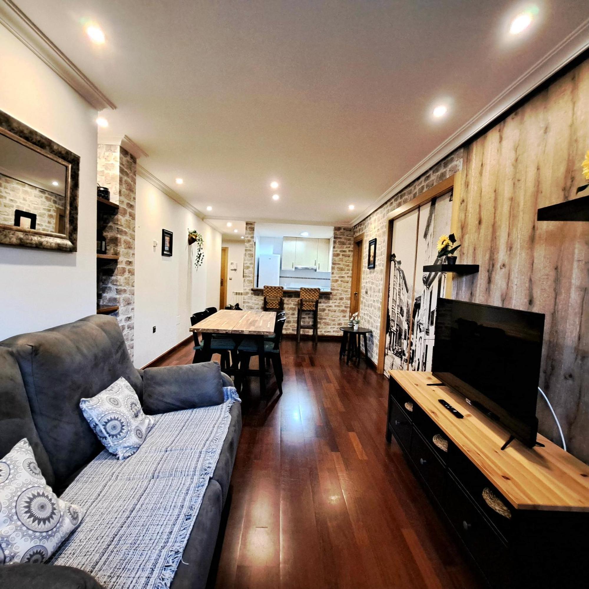 Apartamento Con Terraza Al Puente Romano Onís Exteriör bild