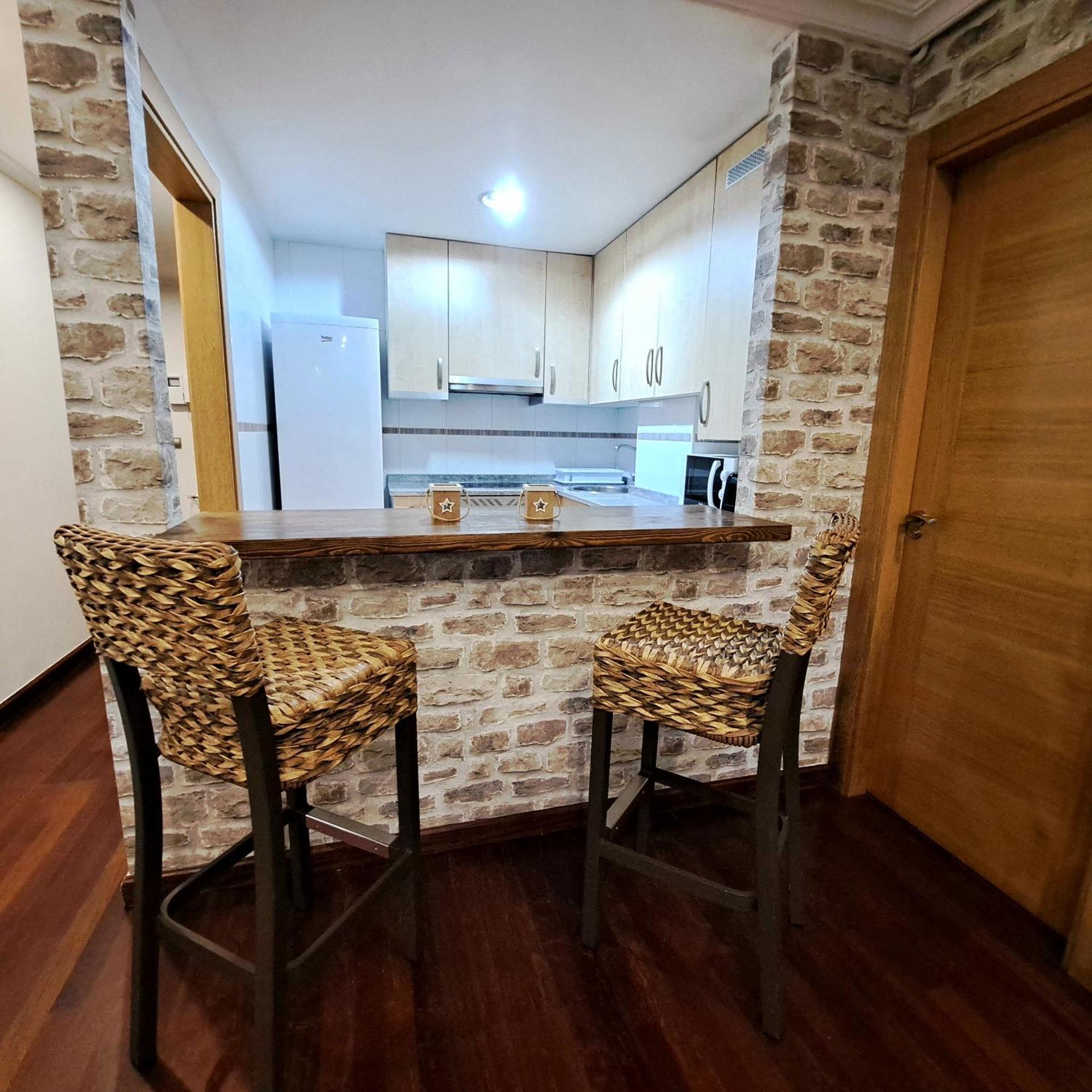 Apartamento Con Terraza Al Puente Romano Onís Exteriör bild